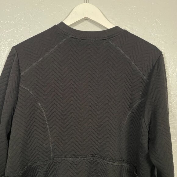 Torrid Women Plus Size 2 Black Quilted Peplum Bomber Jacket Raw Hem Knit Fitted - Picture 8 of 9